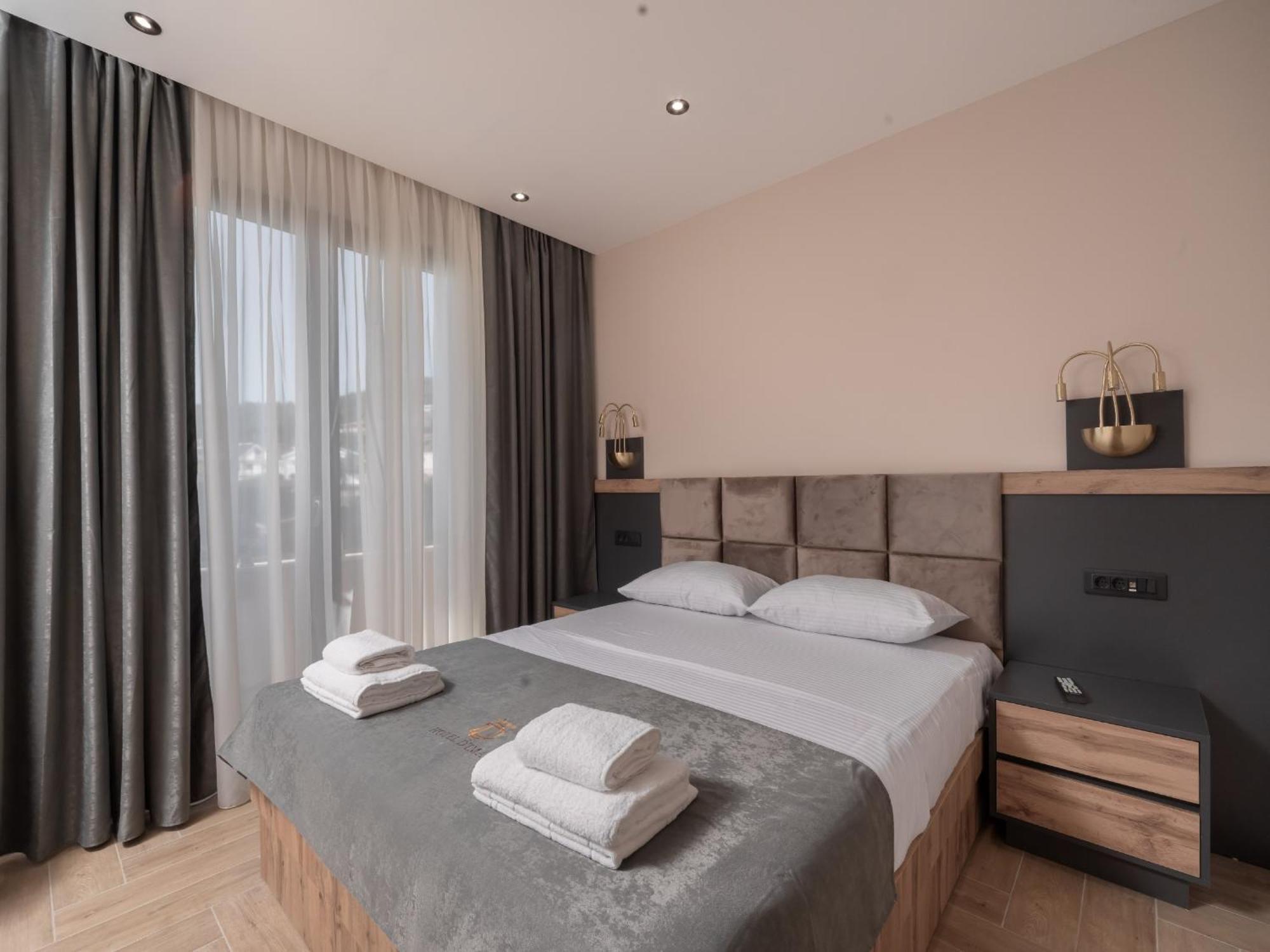 Hotel Diman دوبرا فوفا المظهر الخارجي الصورة