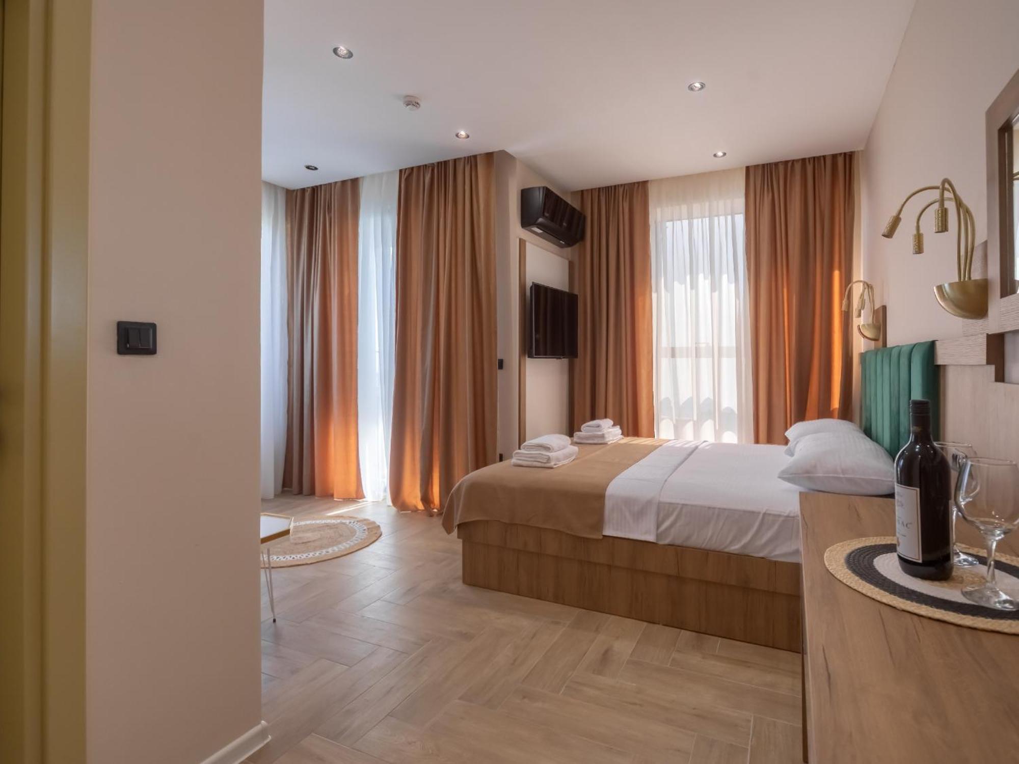 Hotel Diman دوبرا فوفا المظهر الخارجي الصورة